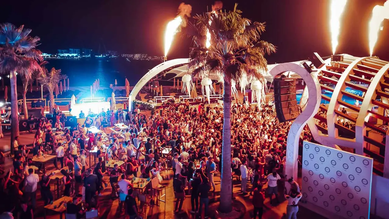 Best Beach Clubs in Dubai for Dancing, Dining & Seaside Vibes