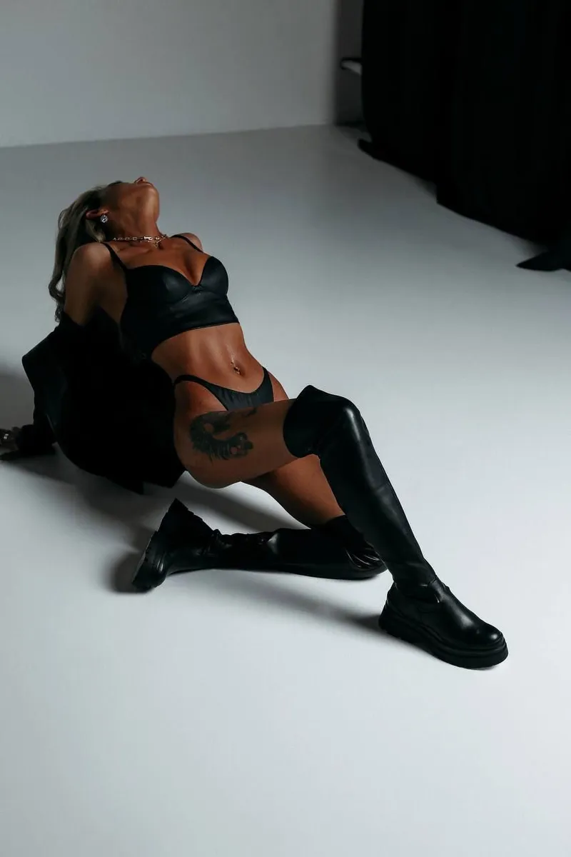 阿德尔 迪拜的应召女郎