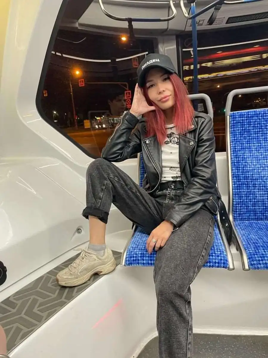 阿黛尔 迪拜的应召女郎