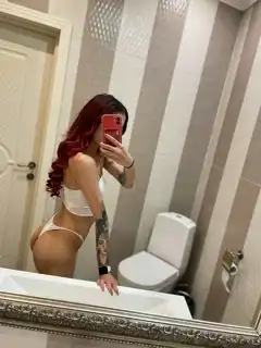 阿黛尔 迪拜的应召女郎