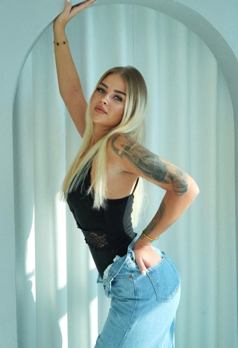 Афина эскорт в городе Дубай