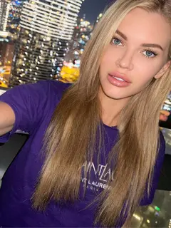 Агата эскорт в городе Дубай