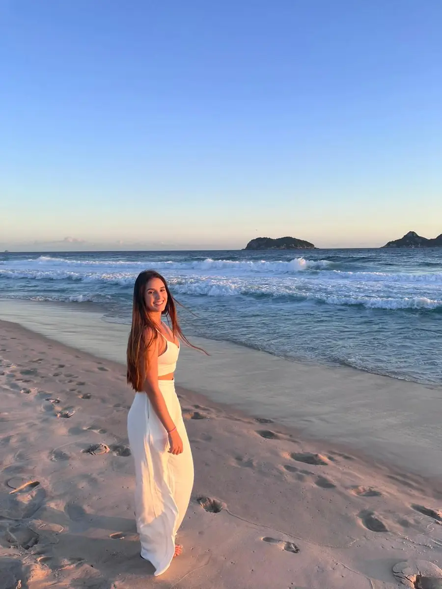 Aisha escort in Dubai