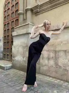 阿丽娜 迪拜的应召女郎