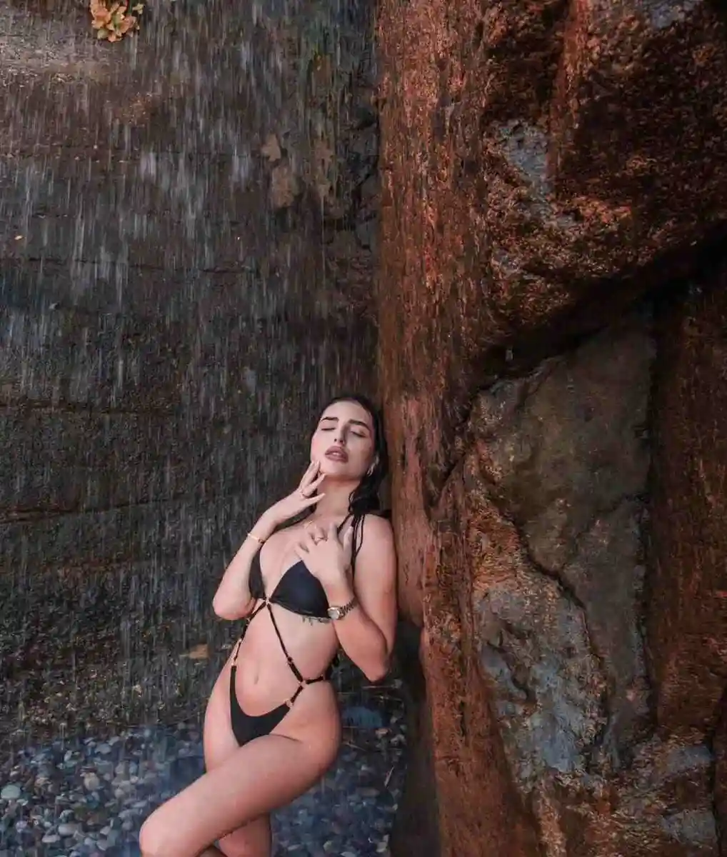 Арина эскорт в городе Дубай