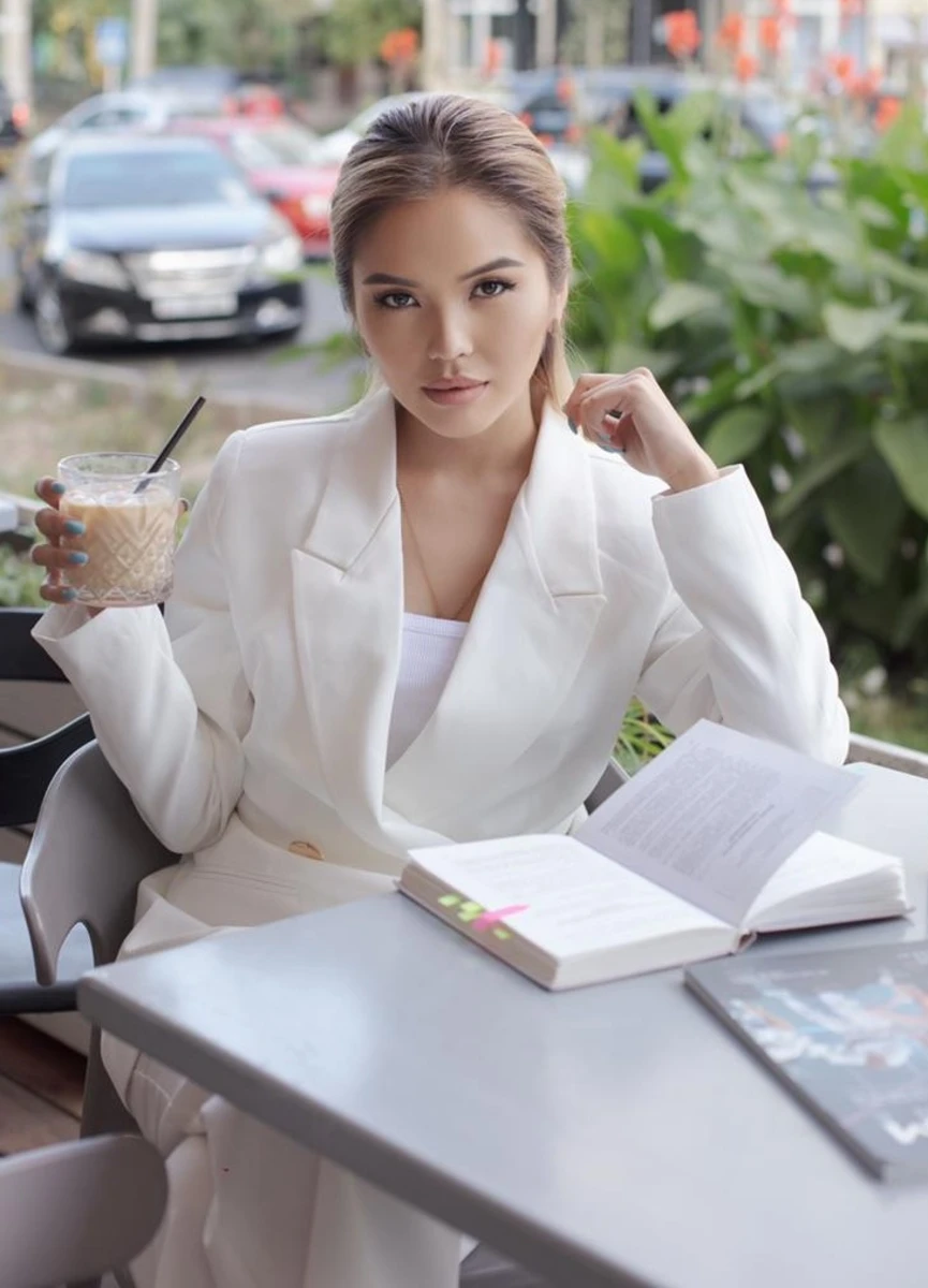 Асти эскорт в городе Дубай