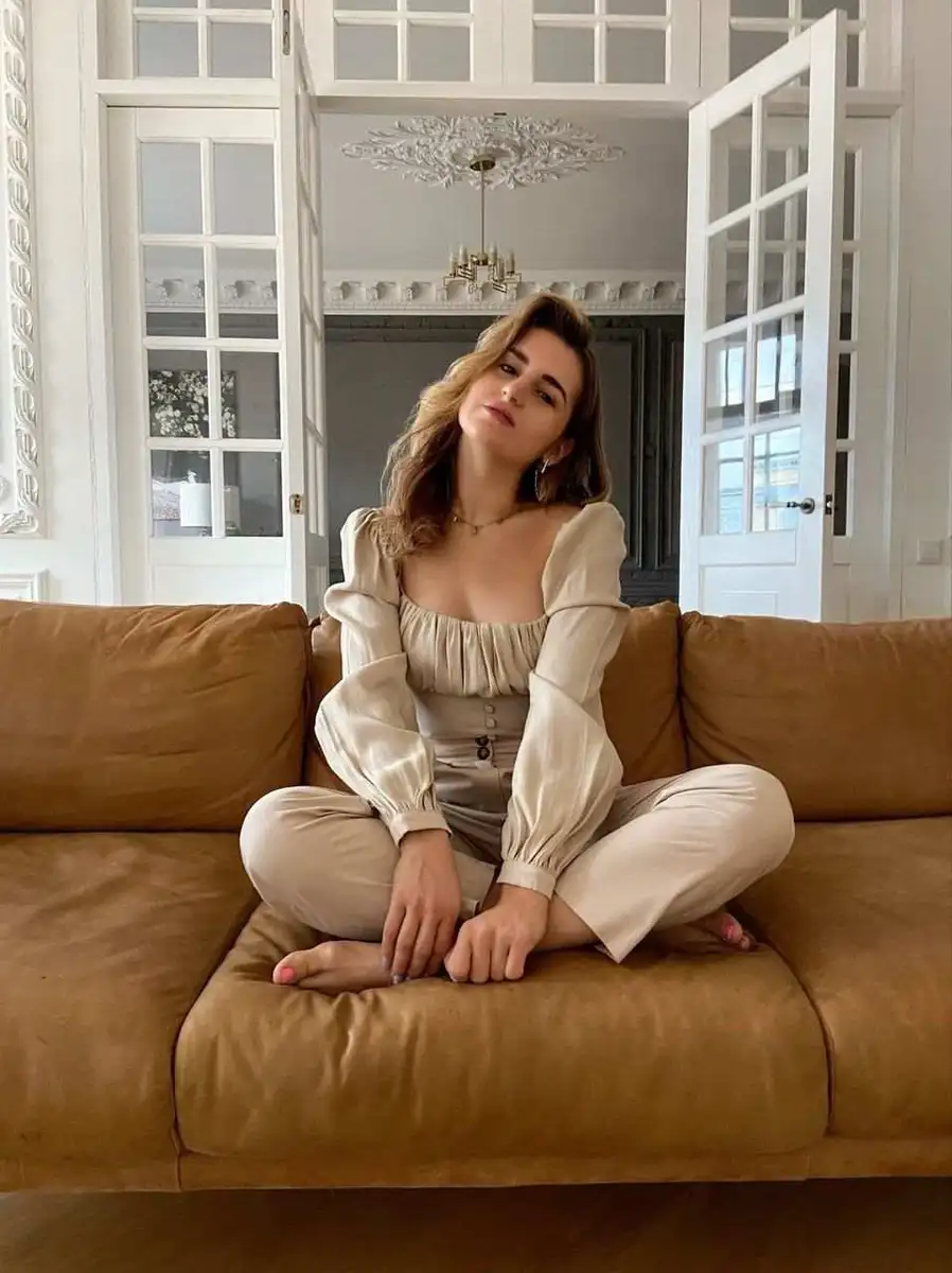 克里斯蒂娜 迪拜的应召女郎