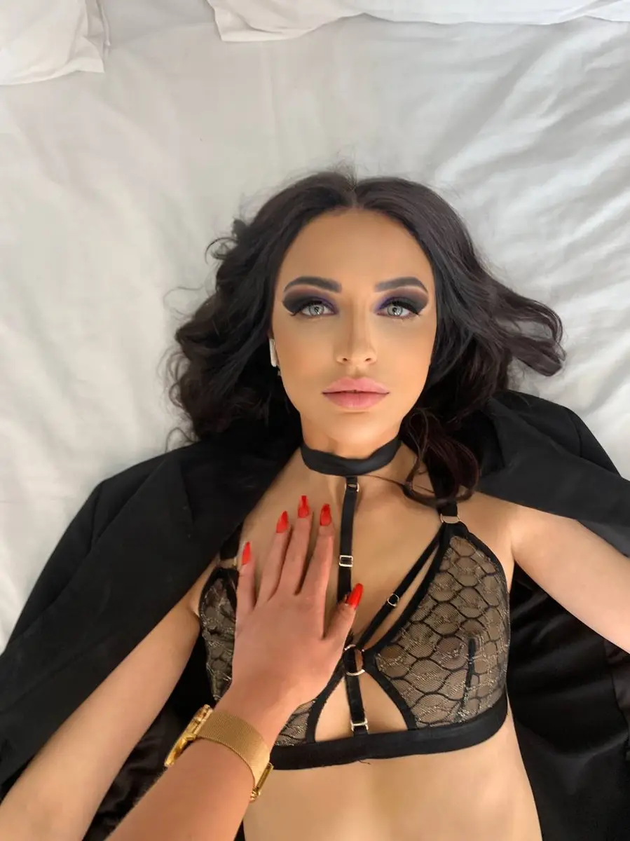 水晶 迪拜的应召女郎