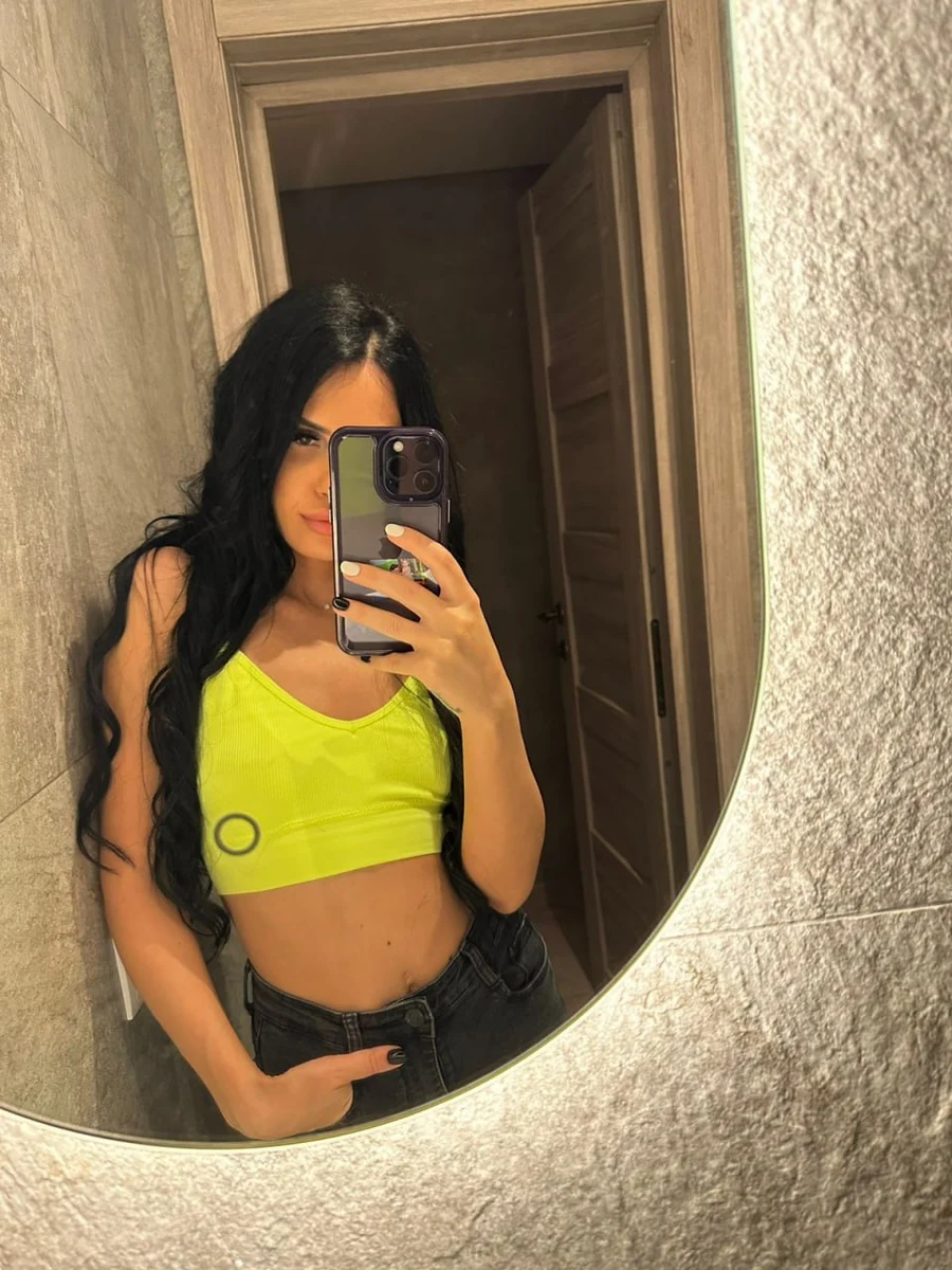 艾米丽 迪拜的应召女郎