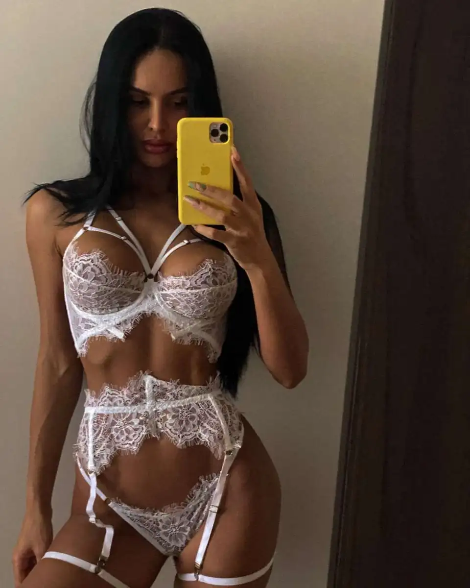 Джулия эскорт в городе Дубай