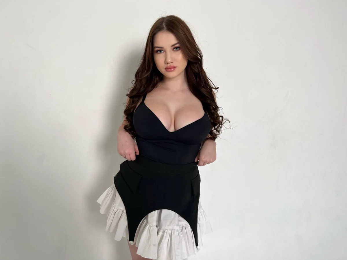 Kamila escort in Dubai