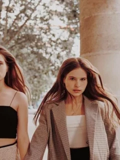 Катя и Даша эскорт в городе Дубай