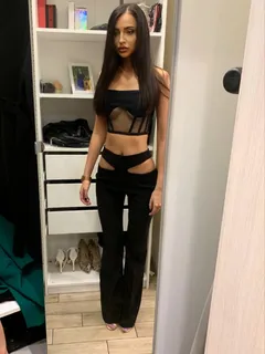 Kristall 迪拜的应召女郎