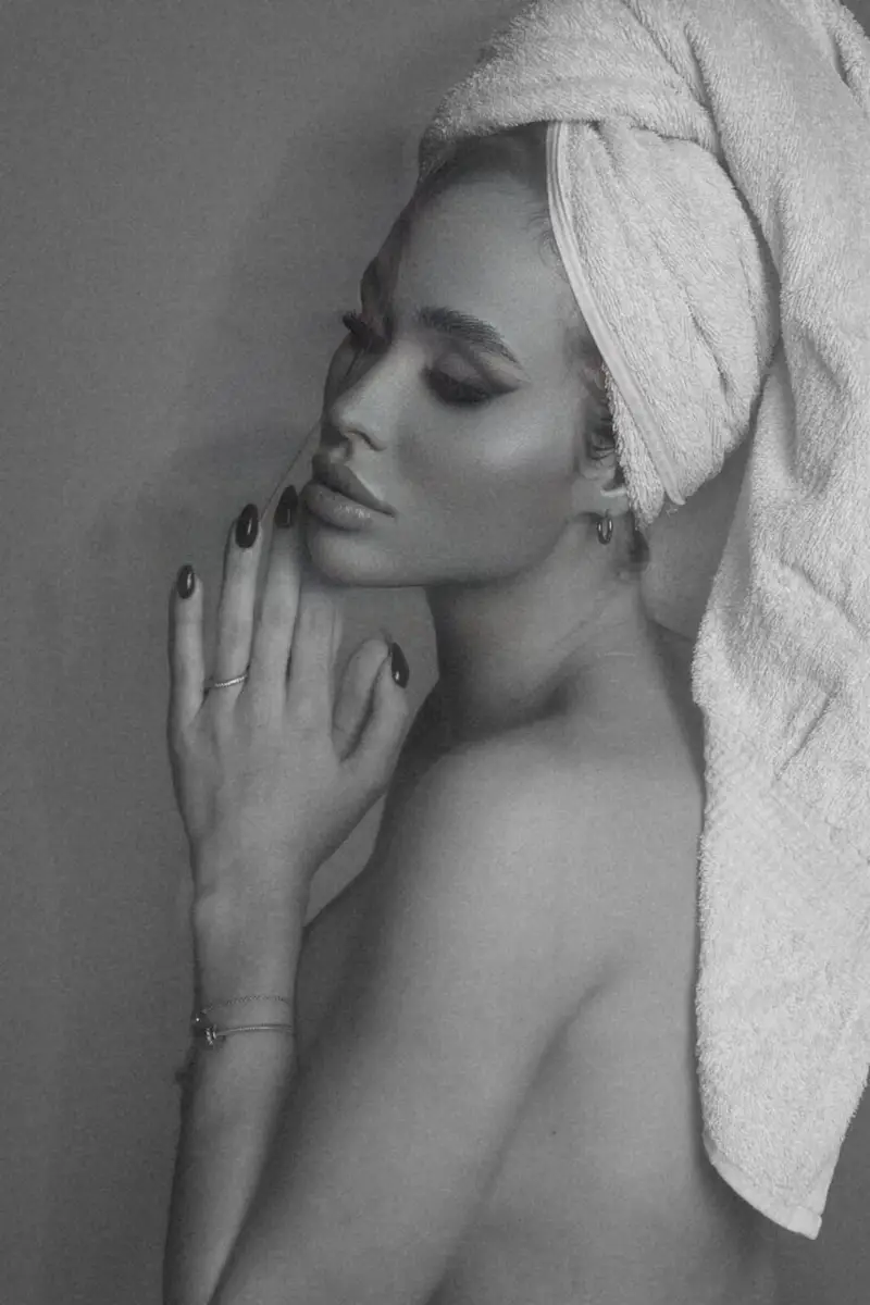 拉娜 迪拜的应召女郎