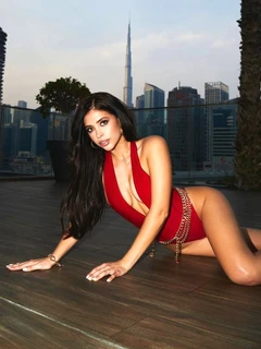 Lana escort à Dubaï
