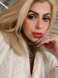 Leona escort in Dubai