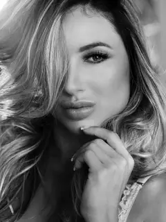 Lora Escort in Dubai