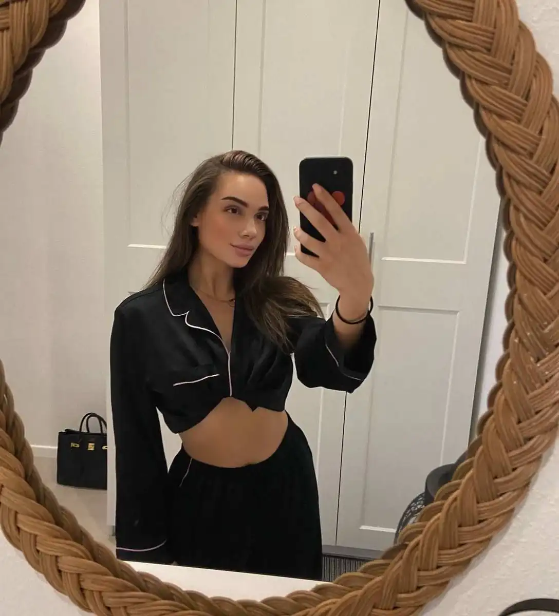 卢克里亚 迪拜的应召女郎