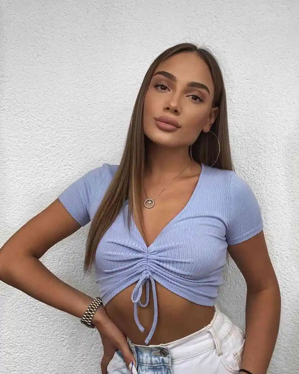 卢克里亚 迪拜的应召女郎