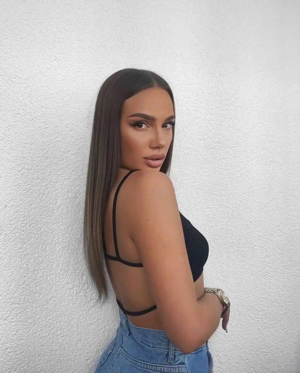 卢克里亚 迪拜的应召女郎