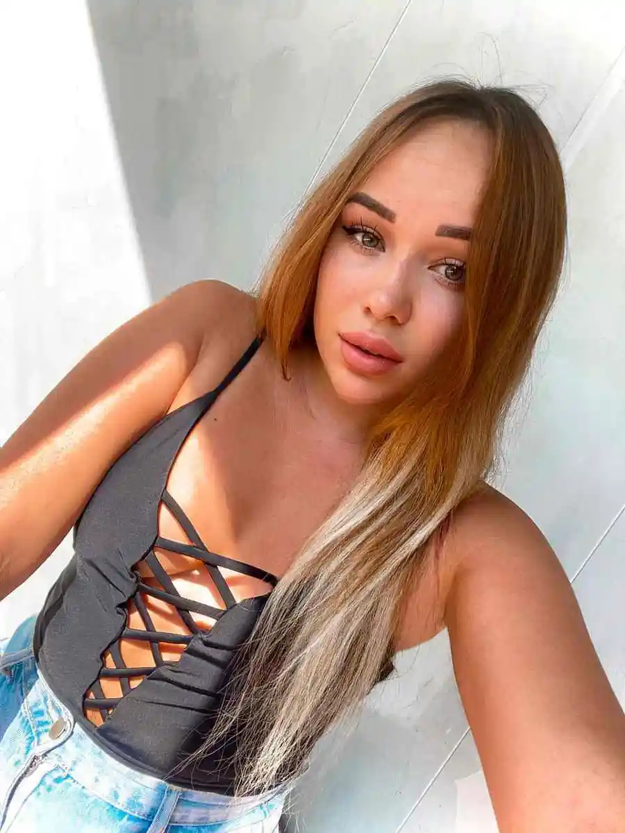 Malika escort à Dubaï