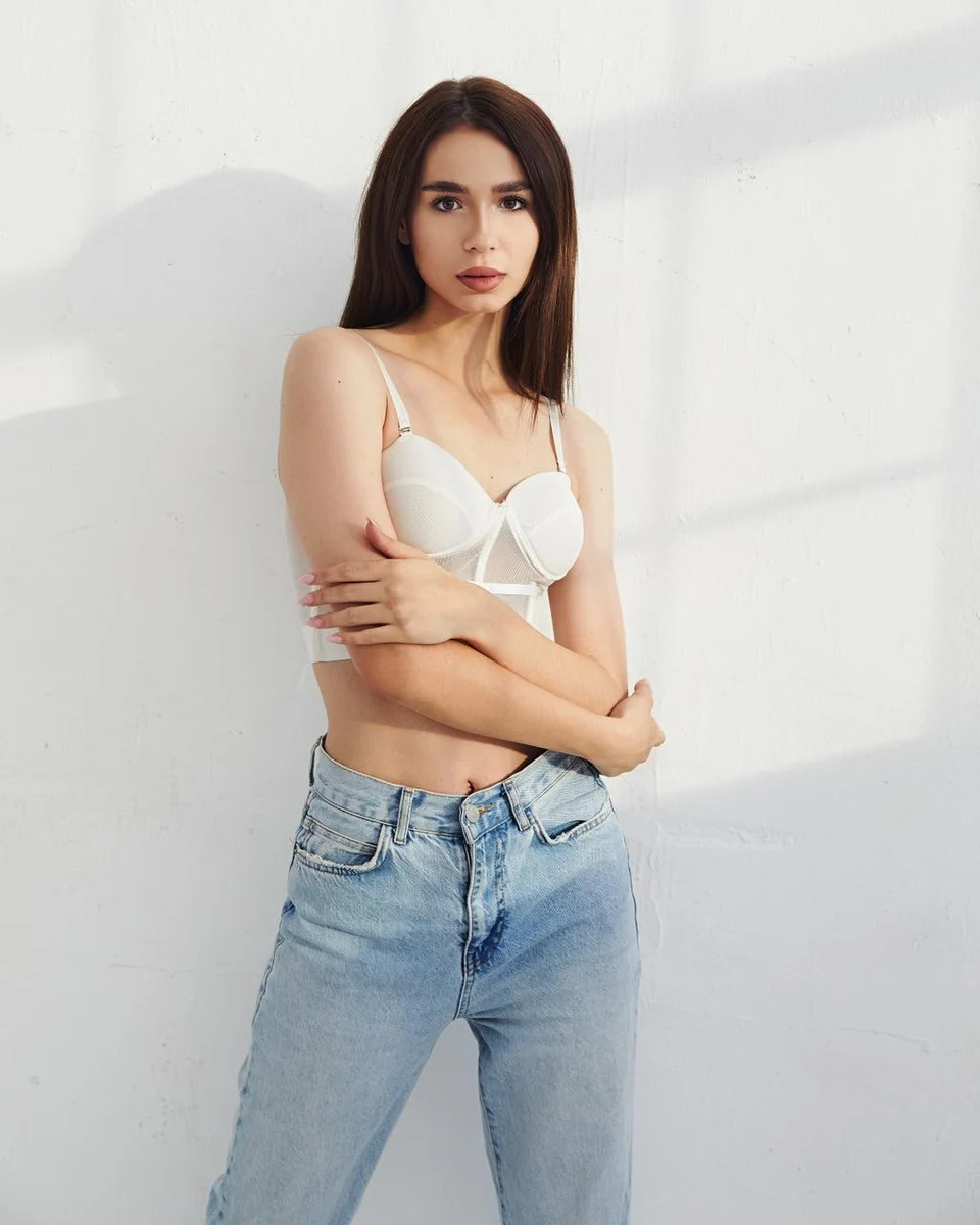 米莉 迪拜的应召女郎