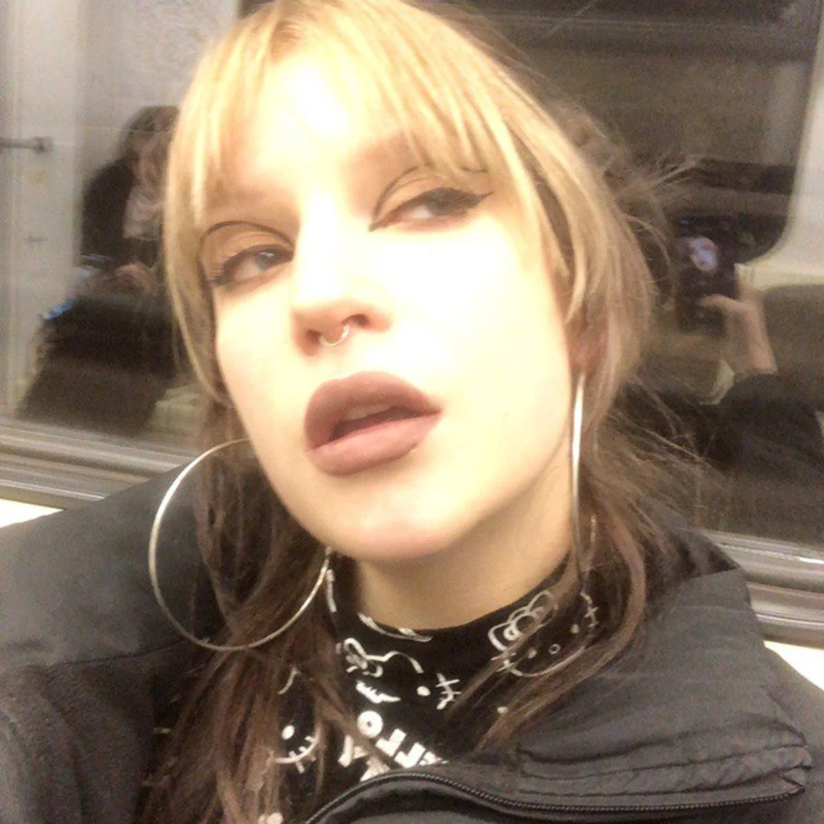 耐莉 迪拜的应召女郎