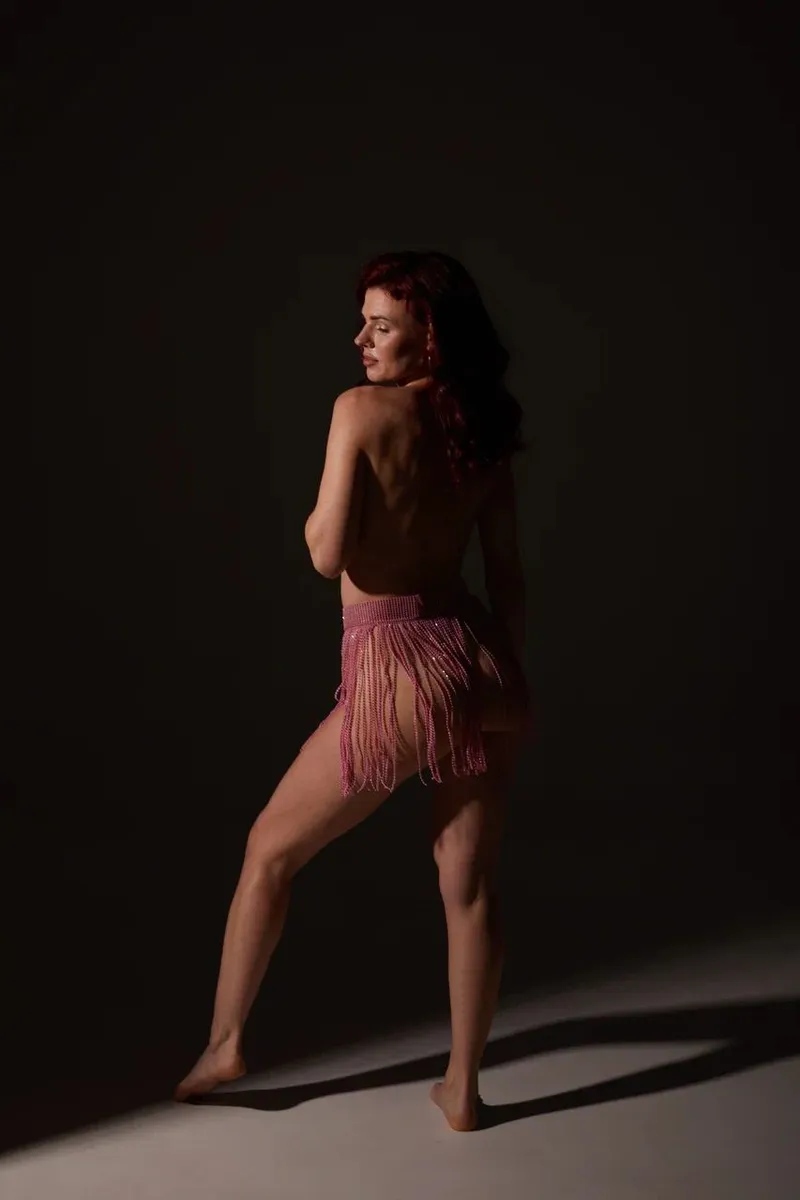 尼卡 迪拜的应召女郎