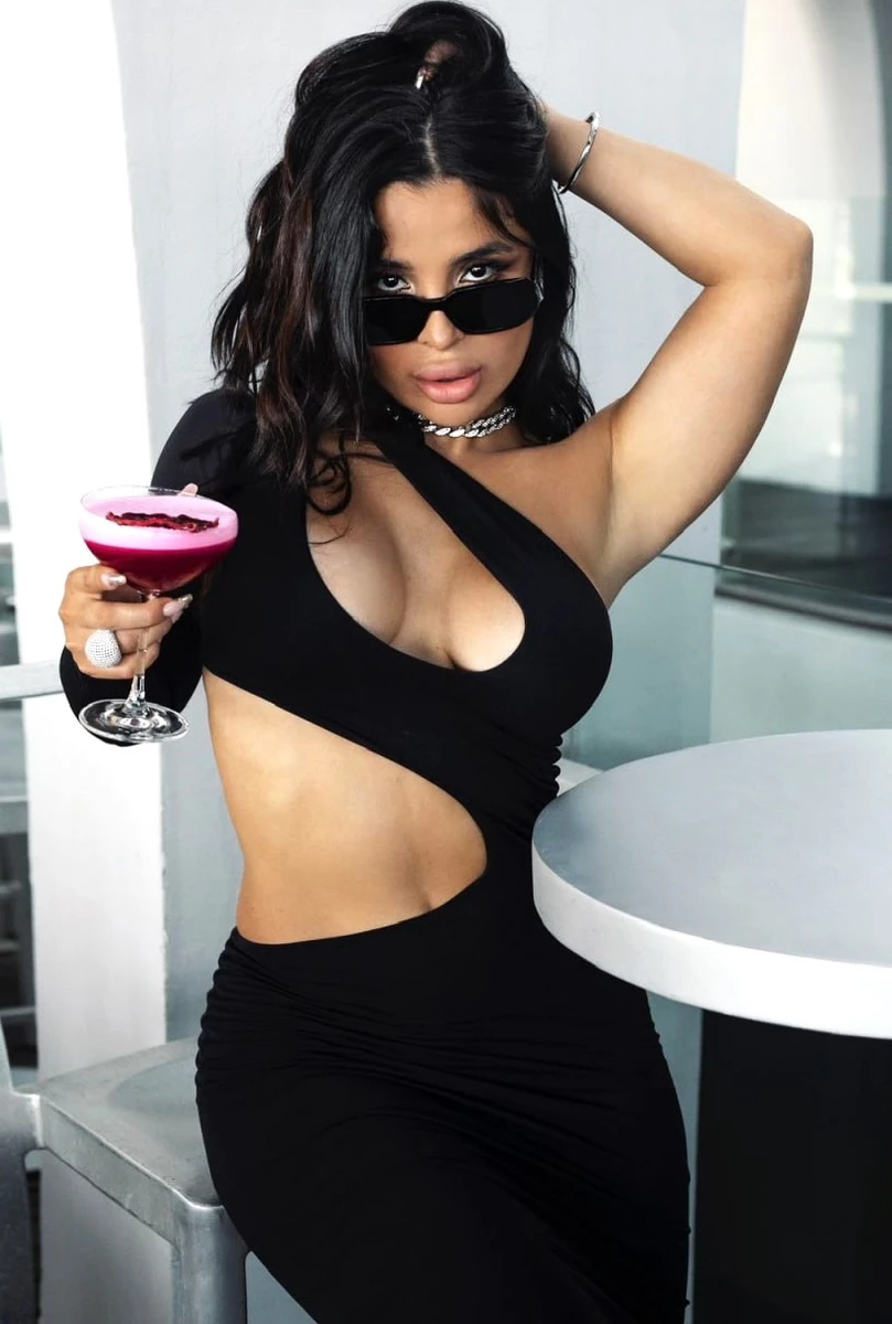 Нита эскорт в городе Дубай