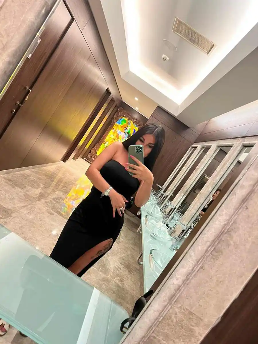 Selima escort a Dubai