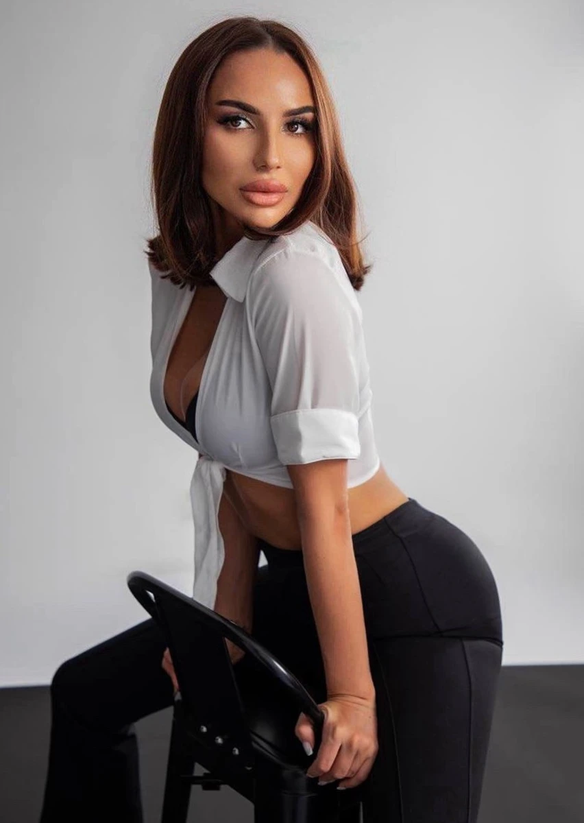 泰拉 迪拜的应召女郎