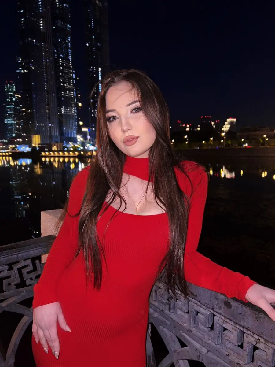 维奥莱塔 迪拜的应召女郎