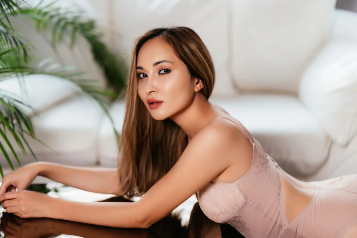 扎里娜 迪拜的应召女郎